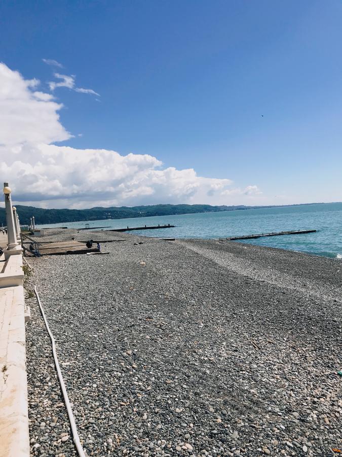 Hotel By The Sea Rozetta Сухумі Екстер'єр фото